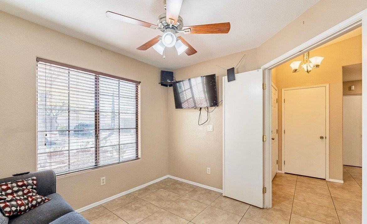 8527 N Spring Creek Dr - Photo 4 of 15