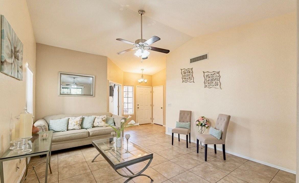 8527 N Spring Creek Dr - Photo 5 of 15