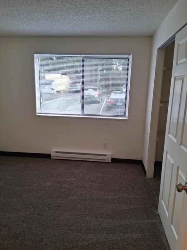 10800 Roosevelt Way Ne #201 - Photo 3 of 7