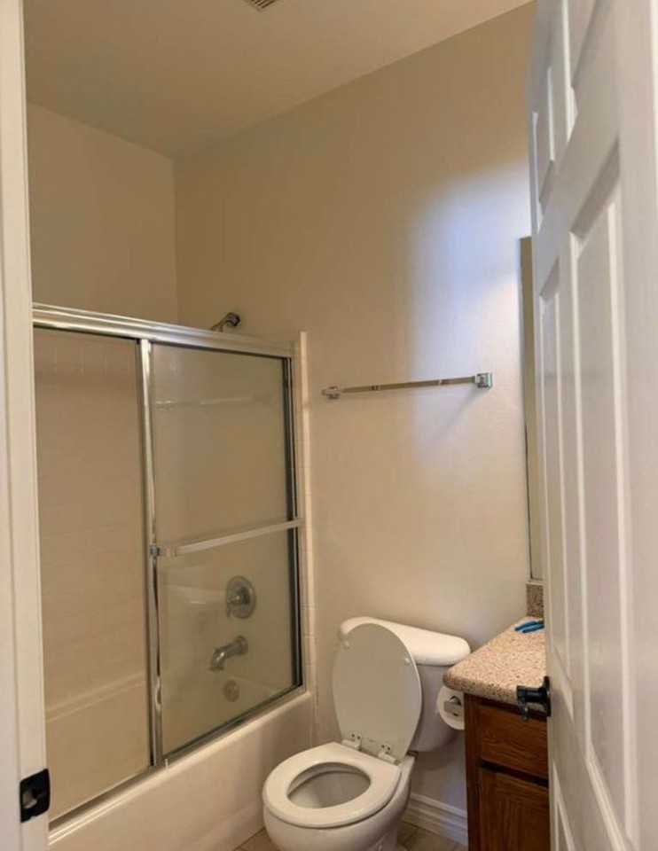 4523 Woodman Ave #101 - Photo 6 of 16