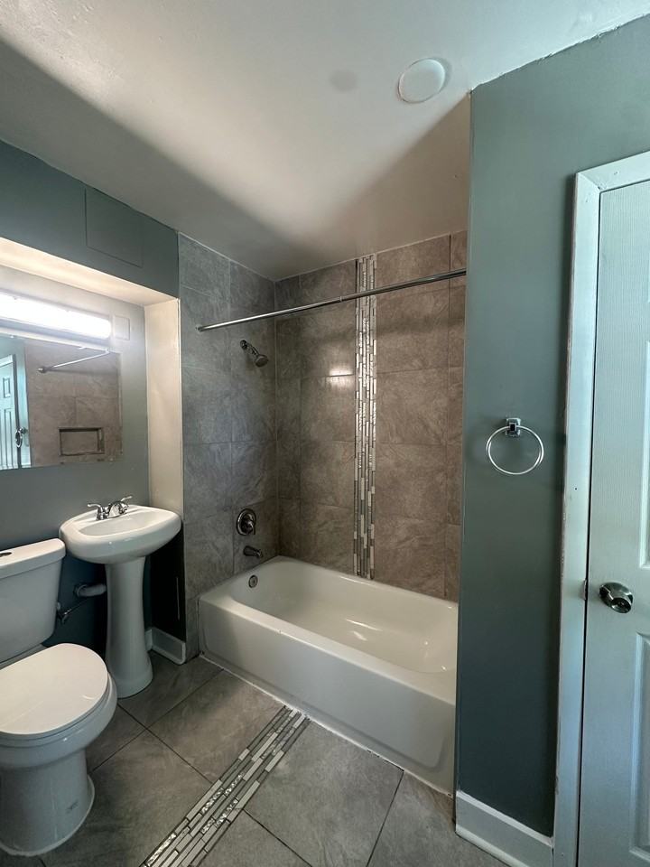 4037 Cedardale Rd - Photo 5 of 13