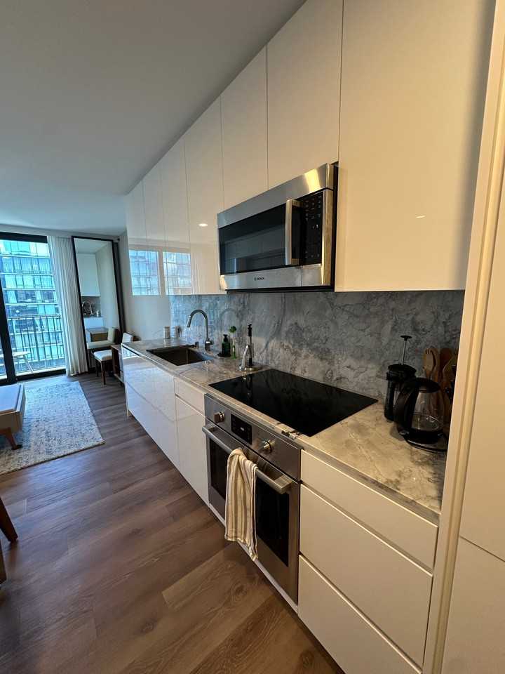 987 Queen St #3908 - Photo 2 of 14