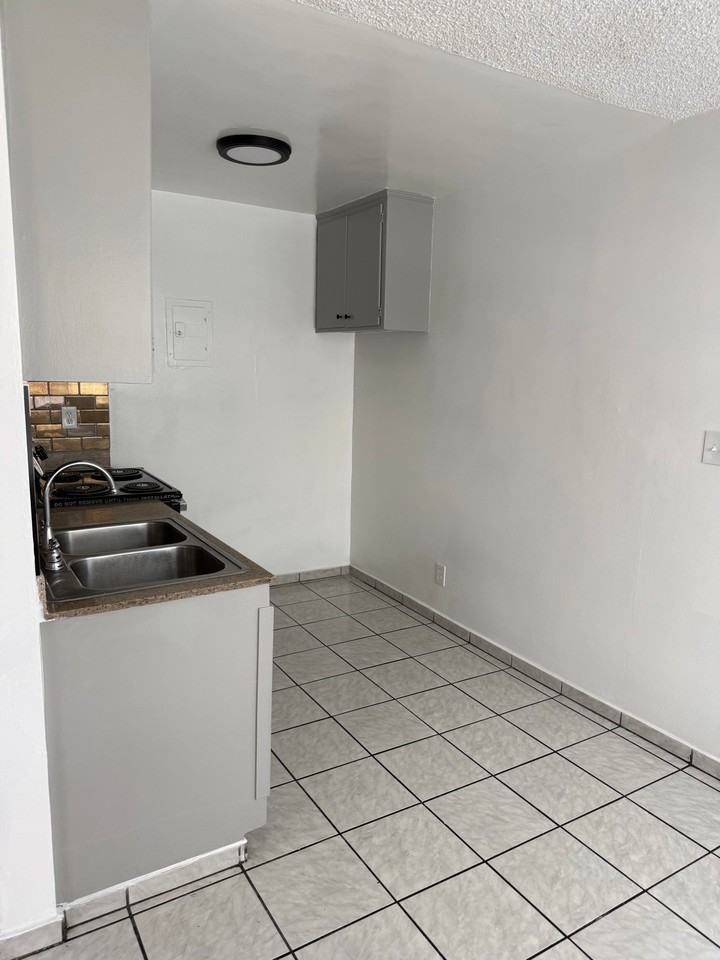7657 Sepulveda Blvd #34 - Photo 6 of 15