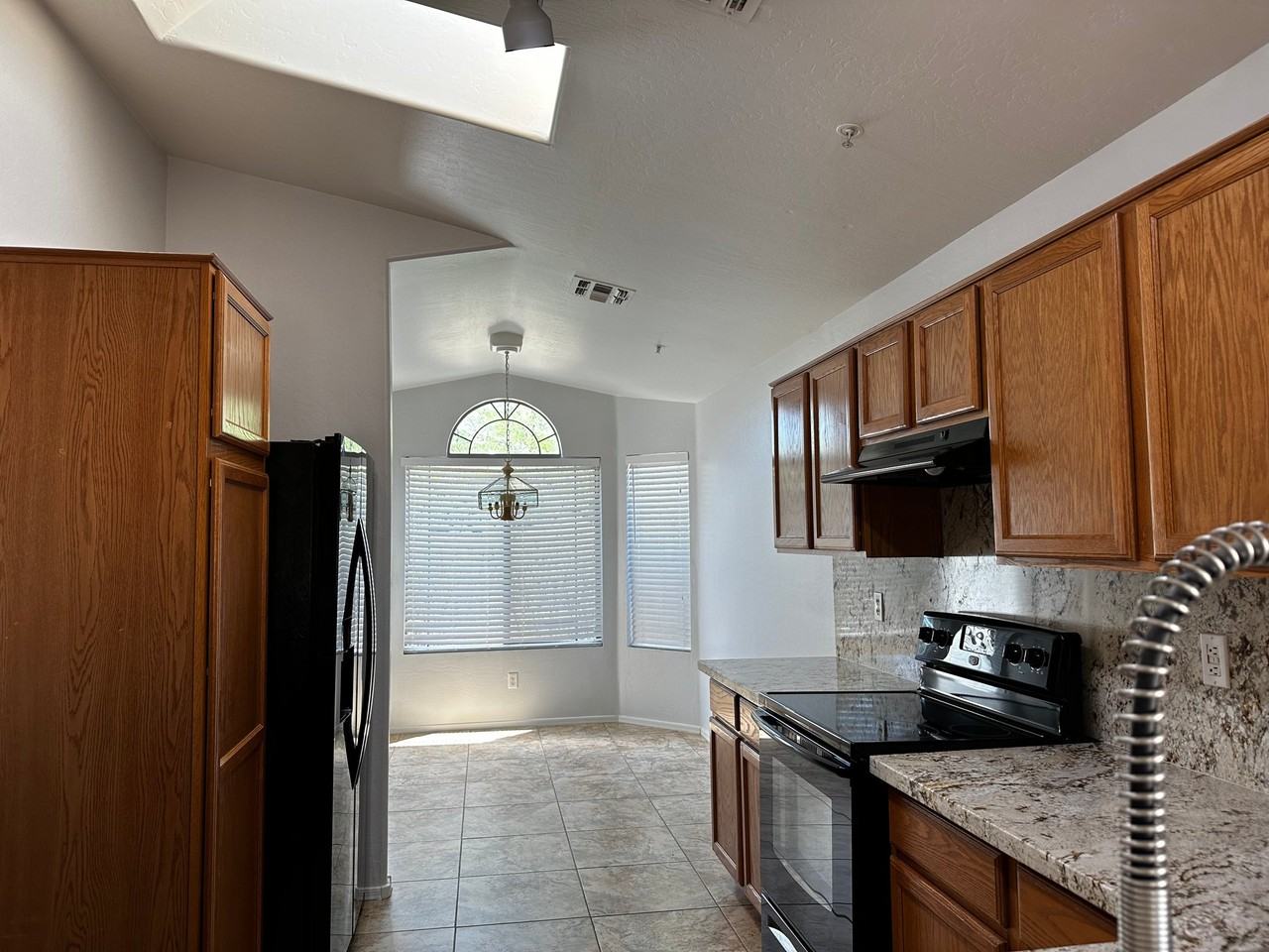 10317 E Penstamin Dr - Photo 6 of 10