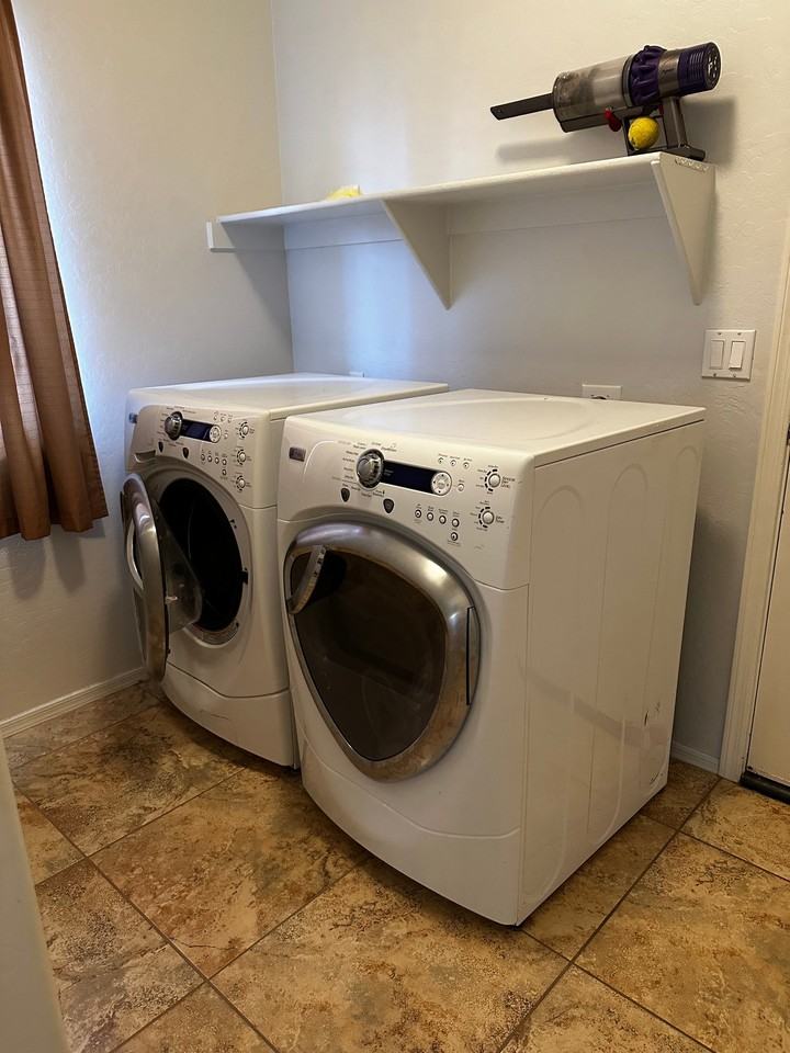 10317 E Penstamin Dr - Photo 7 of 10