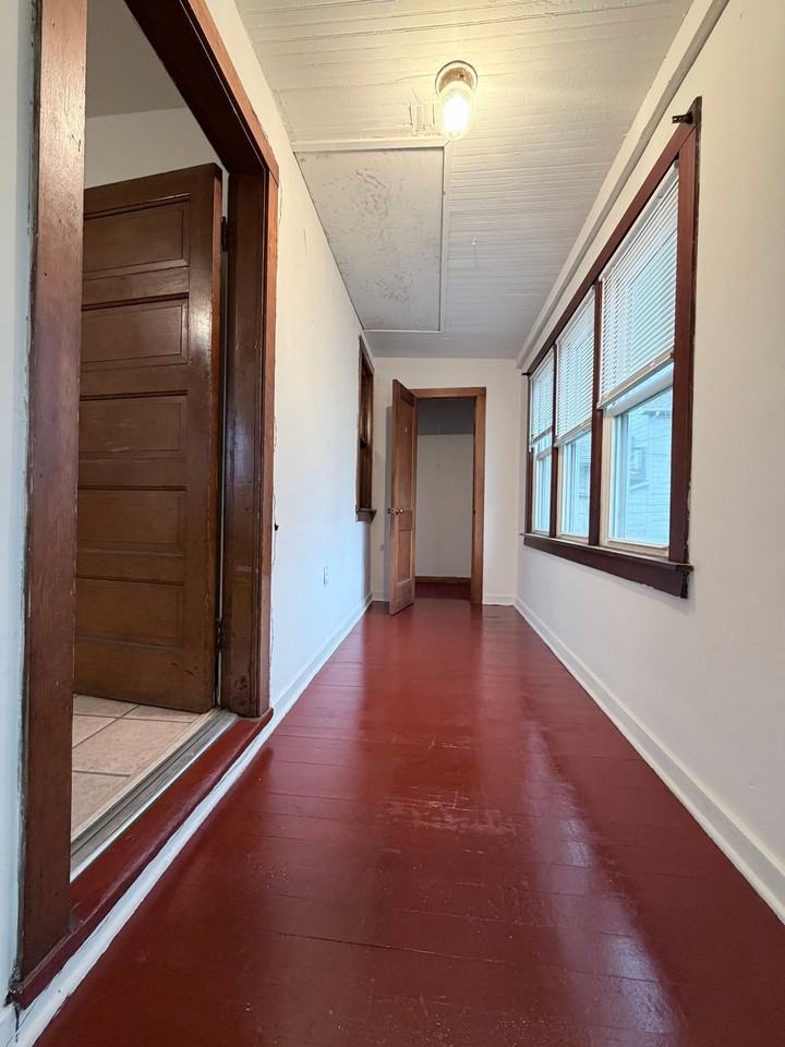 1314 121st St #REAR - Photo 3 of 11