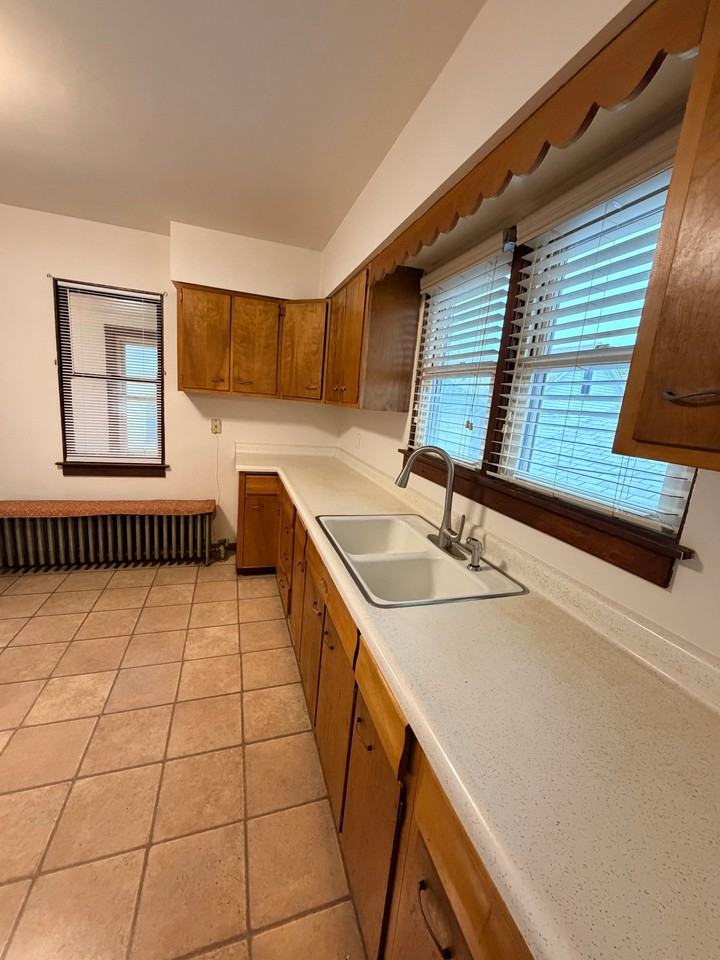 1314 121st St #REAR - Photo 5 of 11