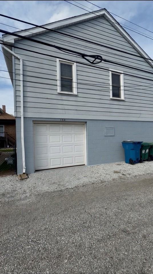 1314 121st St #REAR - Photo 2 of 11