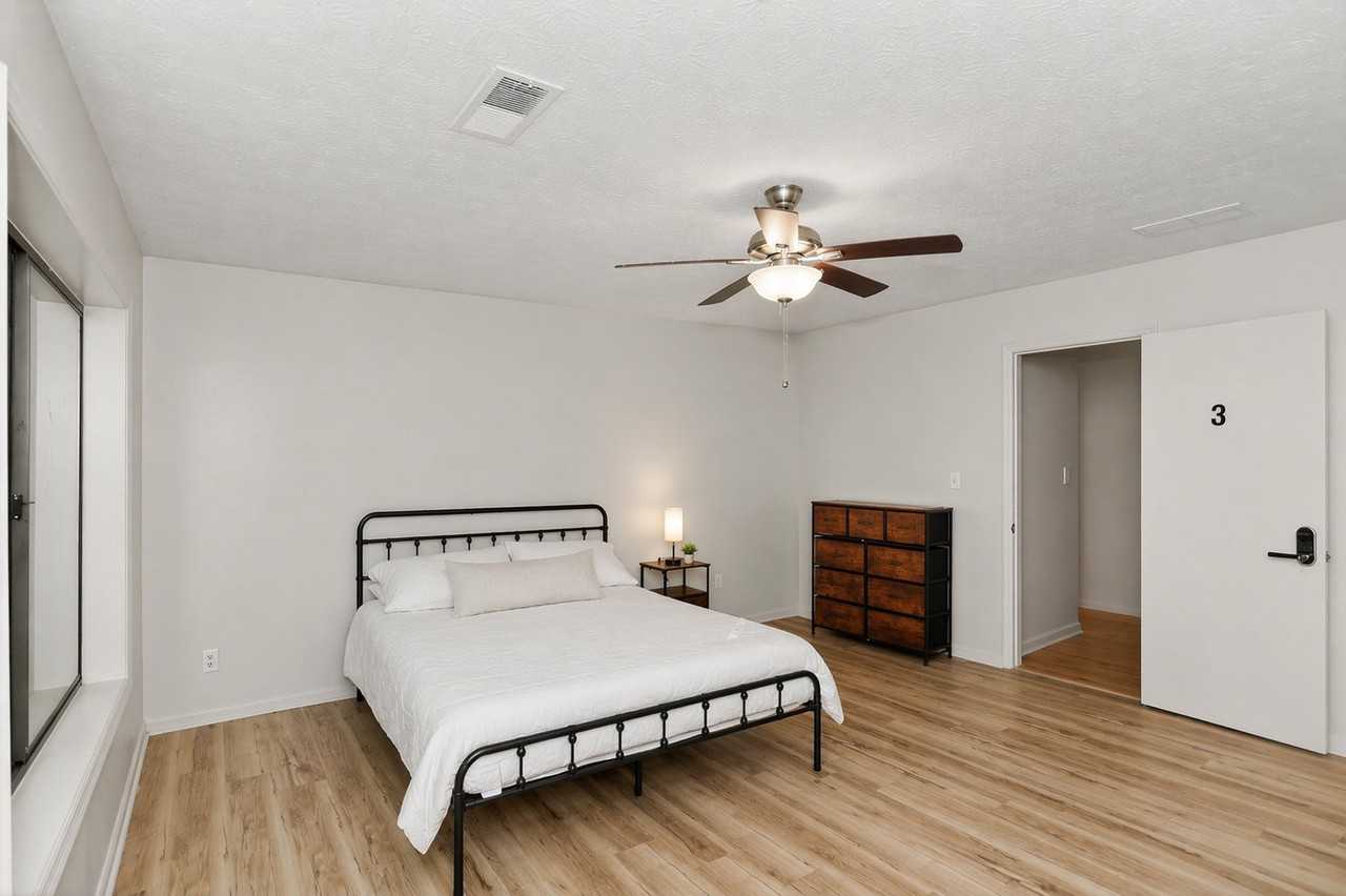 468 Watson Ferry Dr - Photo 2 of 9