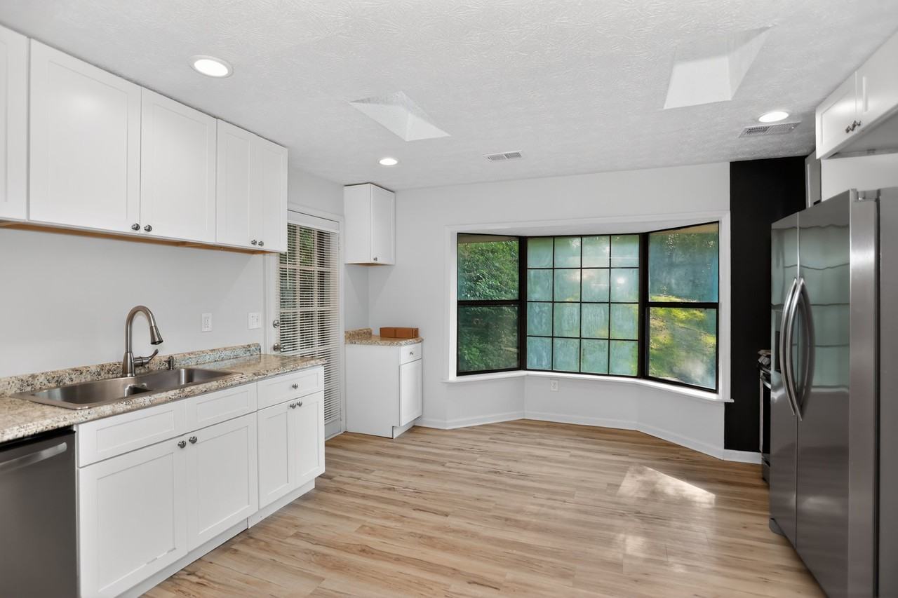 468 Watson Ferry Dr - Photo 7 of 9