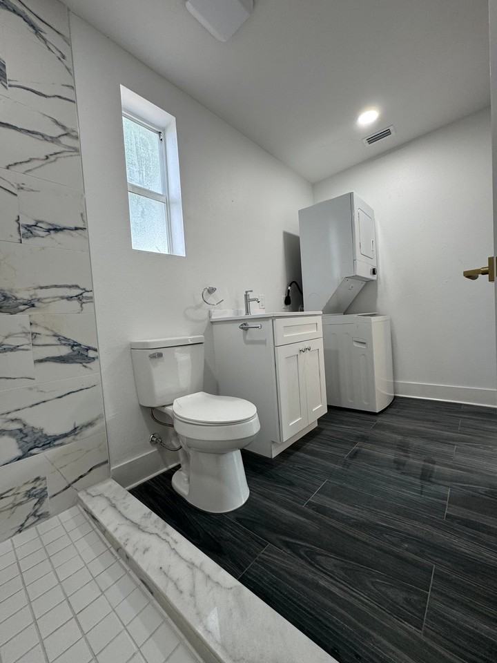 8319 Jana Dr - Photo 4 of 10