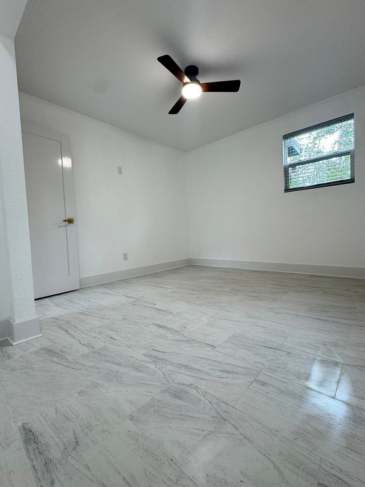 8319 Jana Dr - Photo 6 of 10