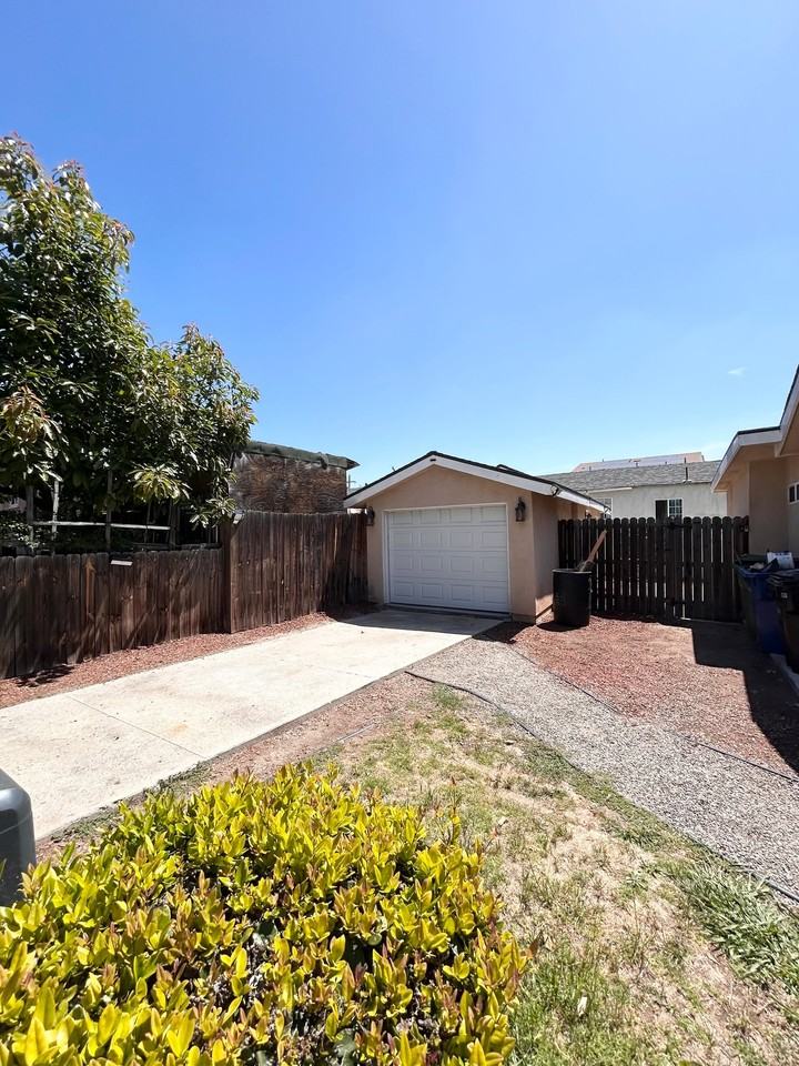 1366 N Soto St - Photo 3 of 14