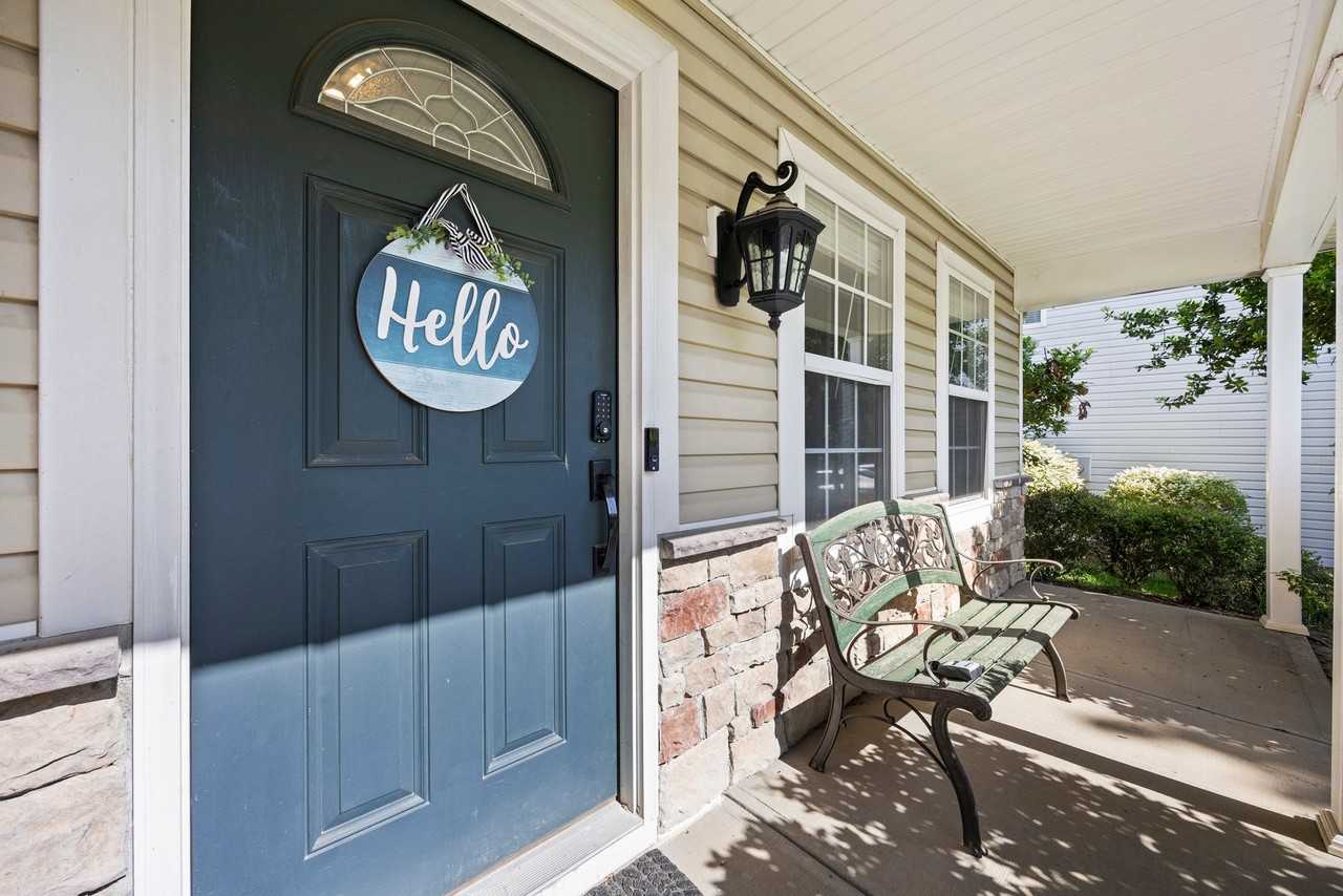 2307 Harwood Hills Ln - Photo 3 of 20