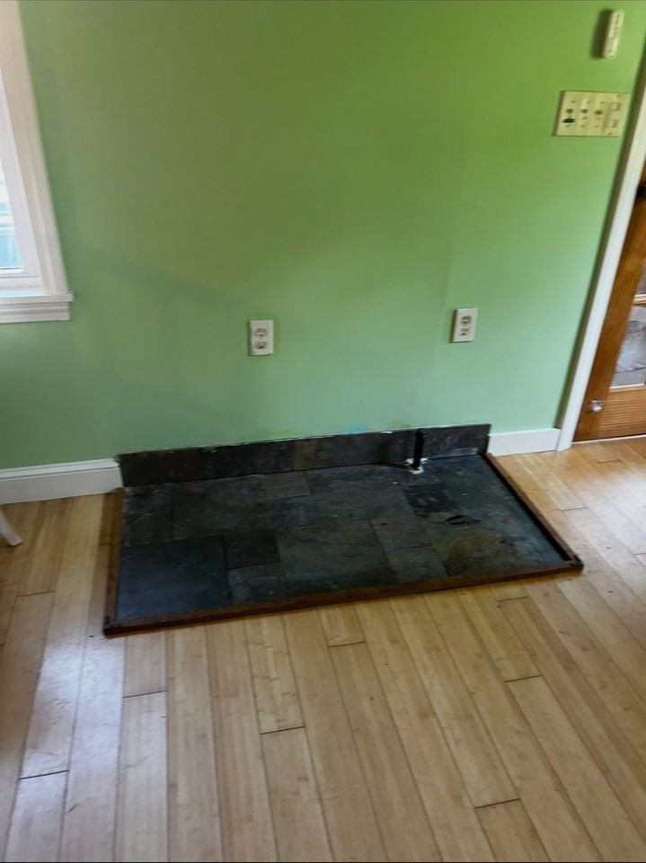 15 Corwin Ave - Photo 6 of 10