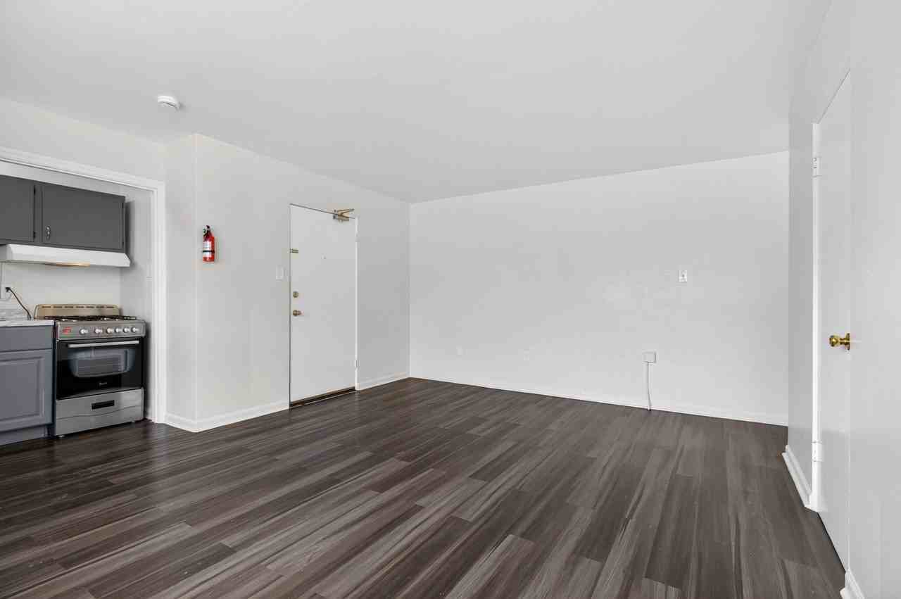 1208 Edgewood Ave #1B - Photo 4 of 8