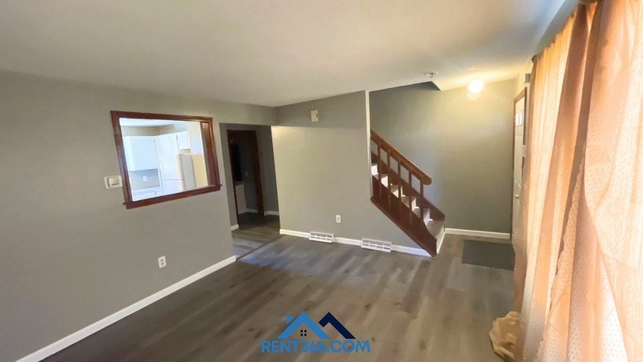 65 Wisteria St - Photo 5 of 15