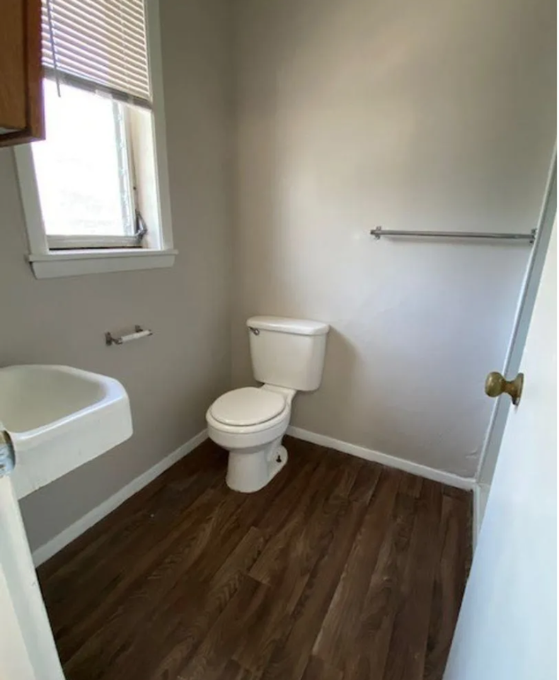 511 W. University Ave. - Photo 6 of 6