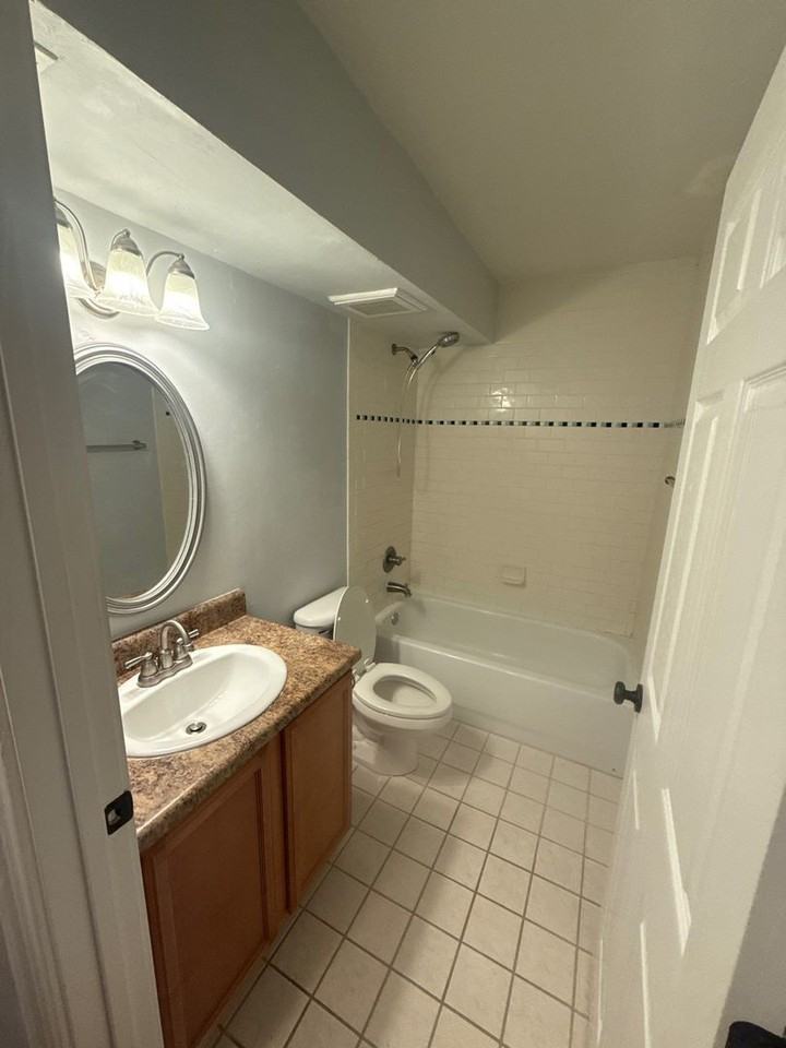 La Mediterranean Apartments - Photo 7 of 19