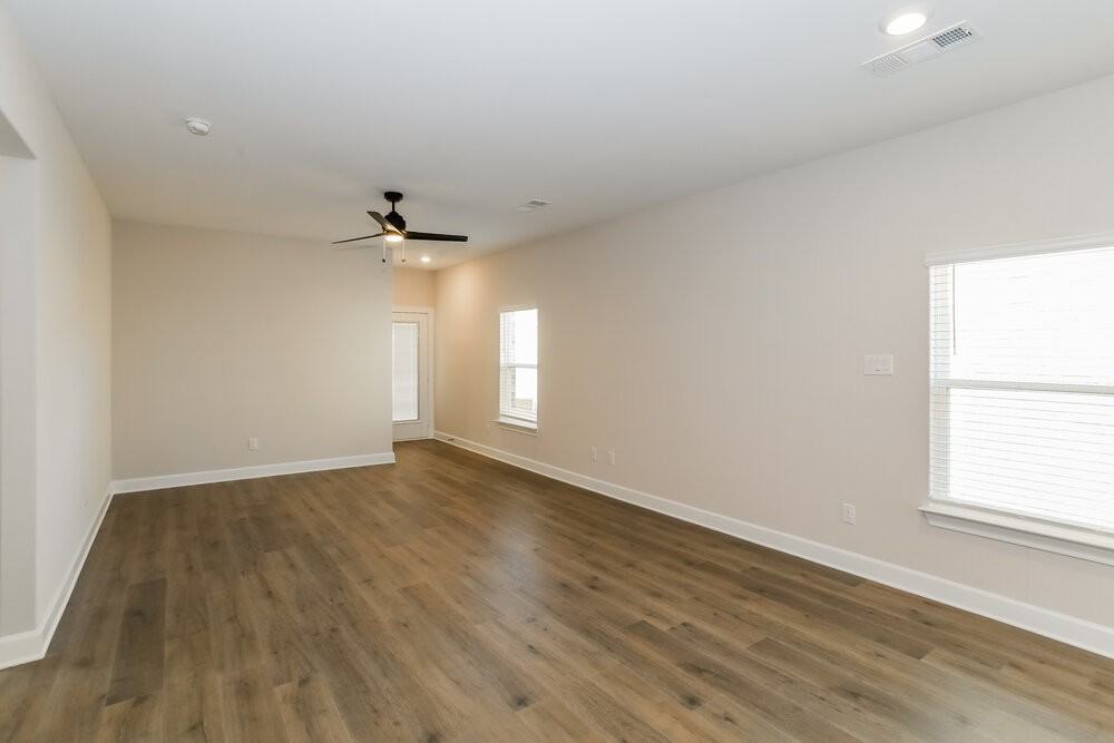 1106 Princeton Hts - Photo 5 of 19