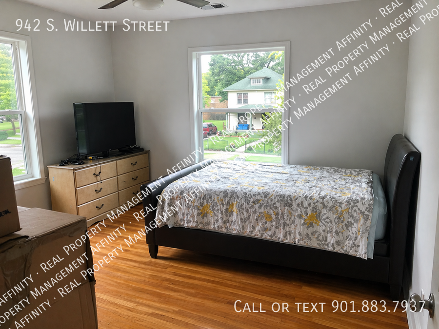 942 S Willett St - Photo 6 of 7