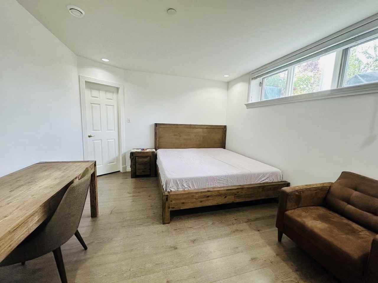 2765 West 30th Avenue - Photo 4 of 5