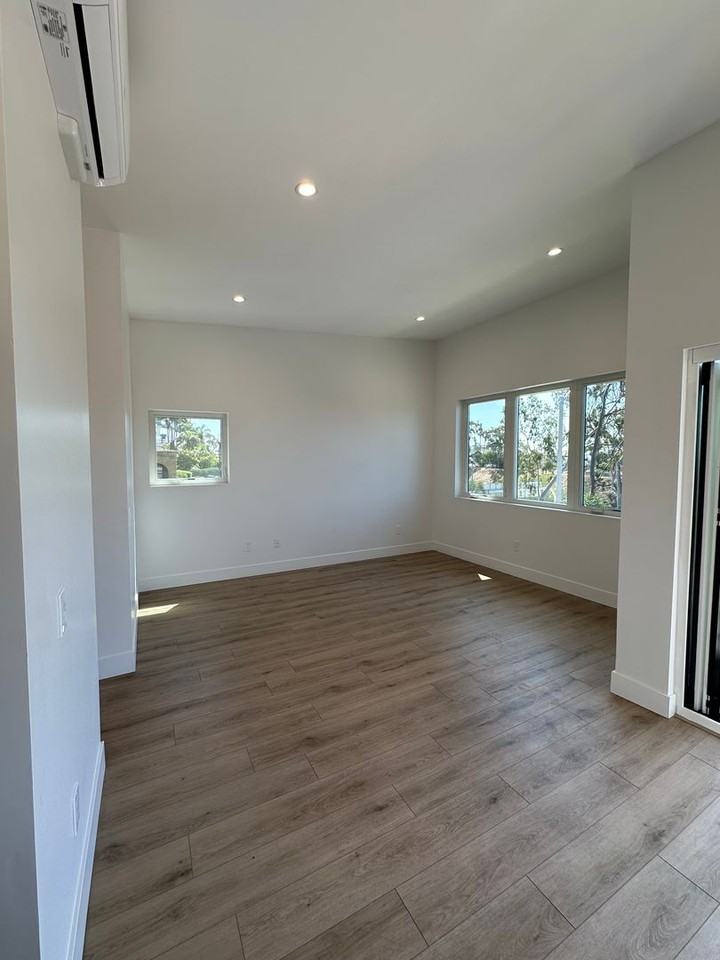 2320 F St #2336 - Photo 5 of 25