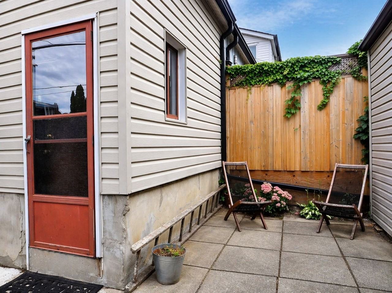 33 Page Street - Photo 7 of 8