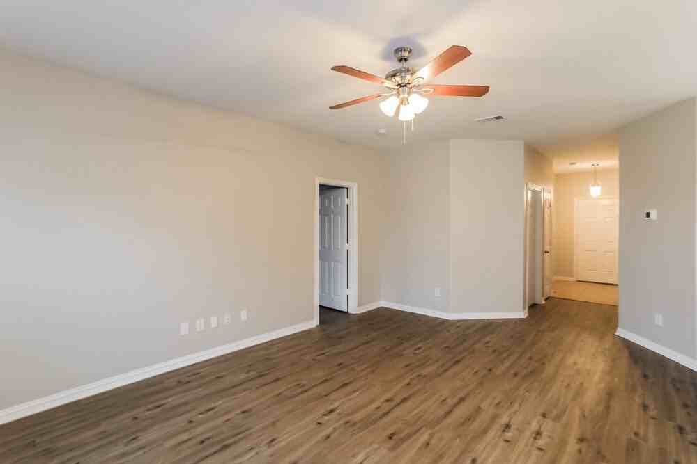 713 Cedar Cove Dr - Photo 5 of 16