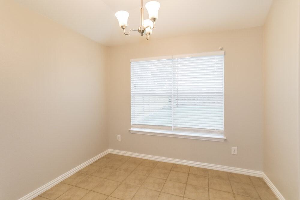 713 Cedar Cove Dr - Photo 6 of 16