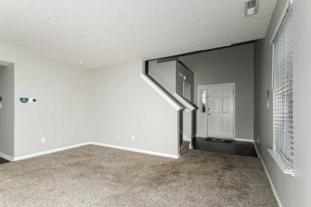 1396 Pencross Ln - Photo 5 of 20