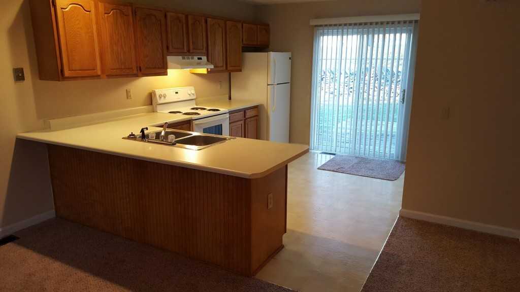 726 Parkway Ave - Photo 2 of 7