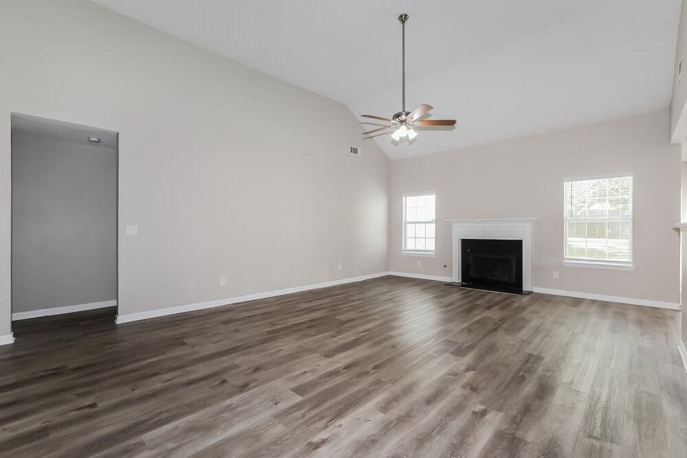 1597 Rice Sq - Photo 4 of 19