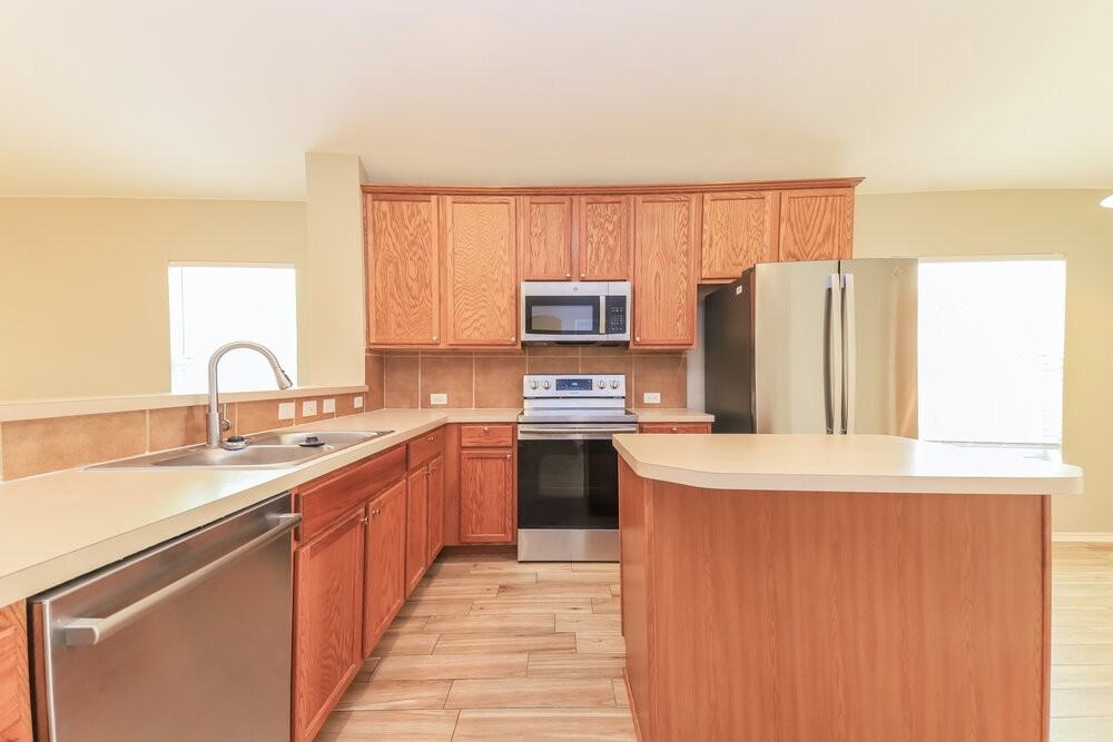 709 Fireberry Dr - Photo 6 of 16