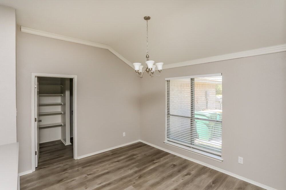 721 S Highland Dr - Photo 4 of 16