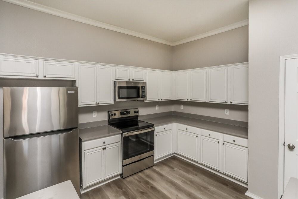 721 S Highland Dr - Photo 6 of 16