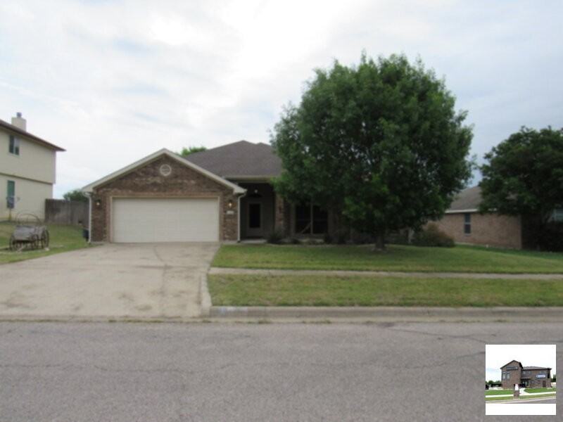 1904 Mike Dr - Photo 2 of 20