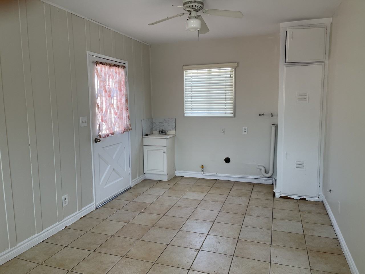 13603 Barlin Ave #NA - Photo 3 of 27