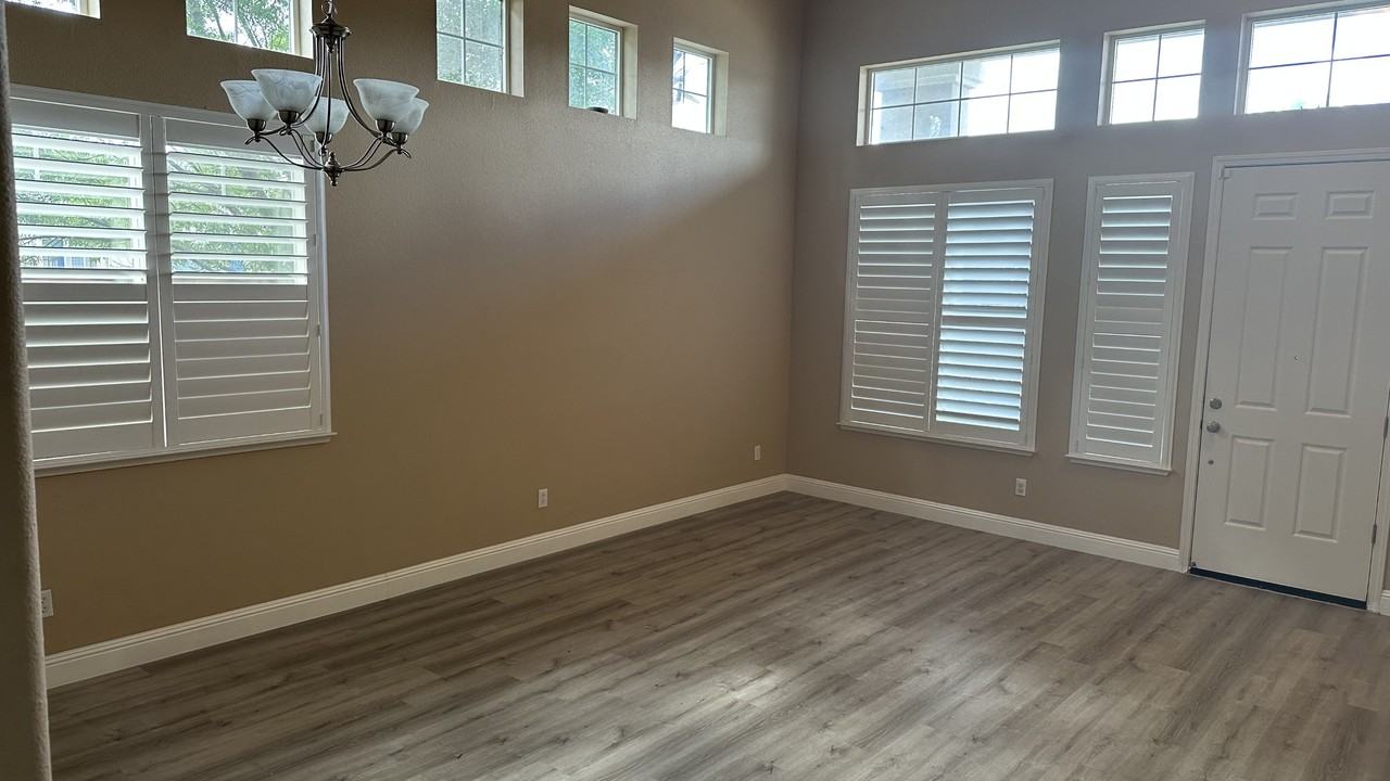 601 Overland Ct #NA - Photo 3 of 18