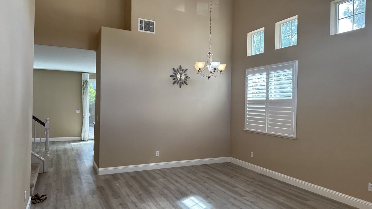 601 Overland Ct #NA - Photo 4 of 18