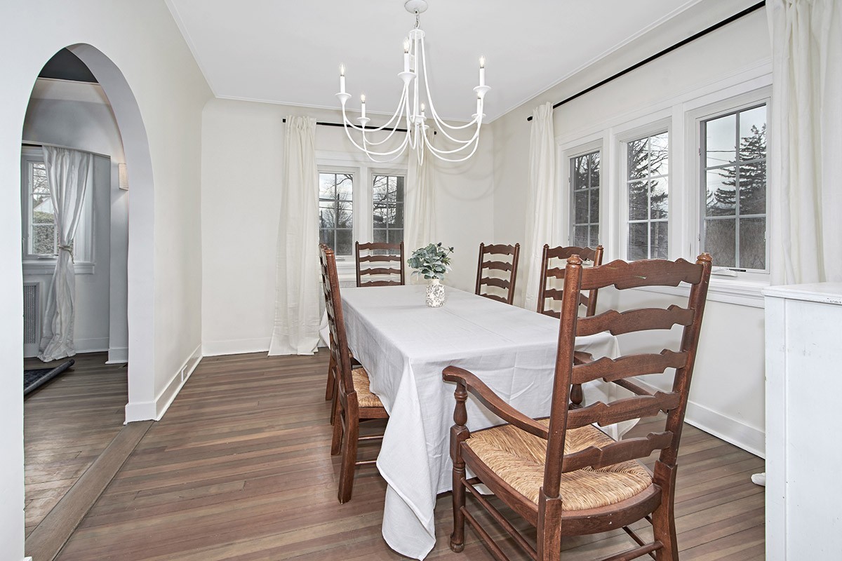 319 Oakland Beach Ave #NA - Photo 4 of 15