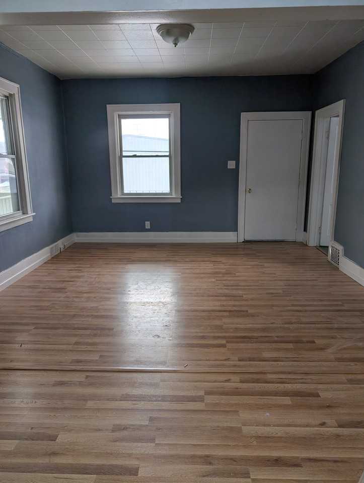 1159 Mckinley St - Photo 2 of 8