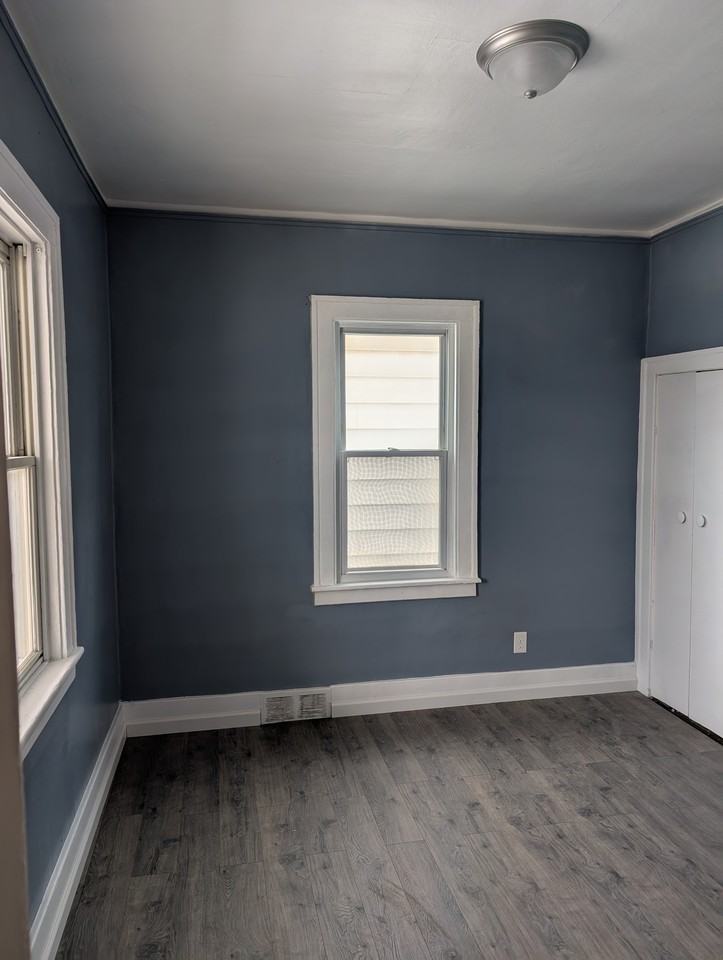 1159 Mckinley St - Photo 6 of 8