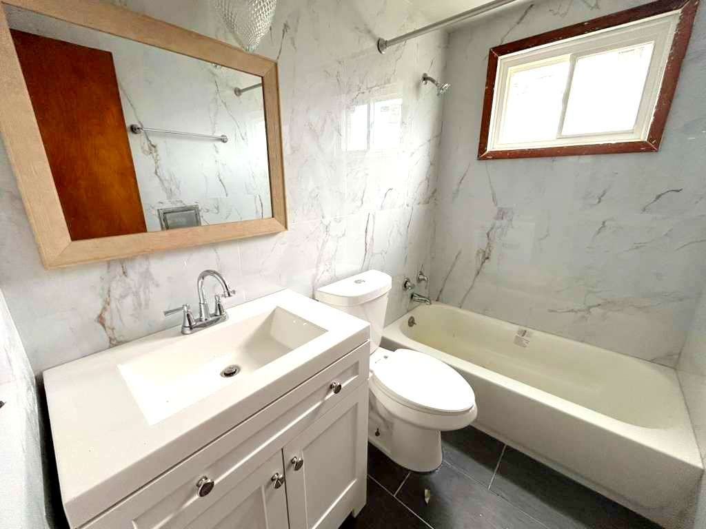 17 Proctor Ave #1
