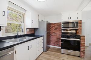 featured image of 975 Washburn St #NA