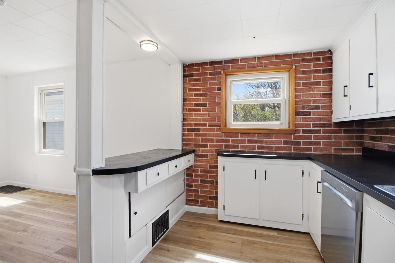 975 Washburn St #NA - Photo 2 of 19