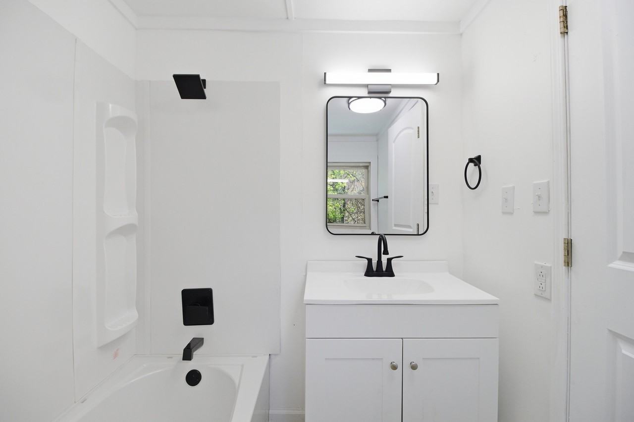 975 Washburn St #NA - Photo 7 of 19