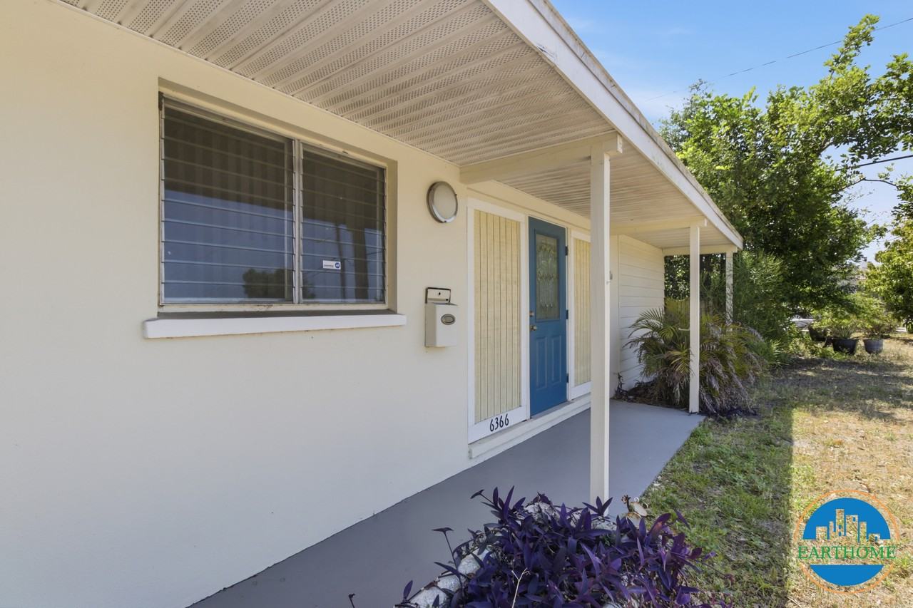 6366 Hampton Dr N #NA - Photo 3 of 26