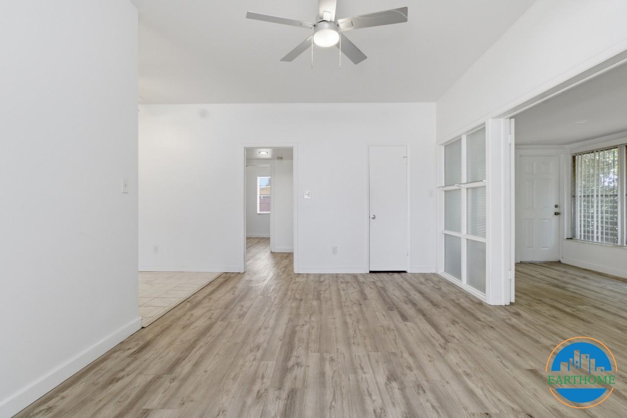 6366 Hampton Dr N #NA - Photo 5 of 26