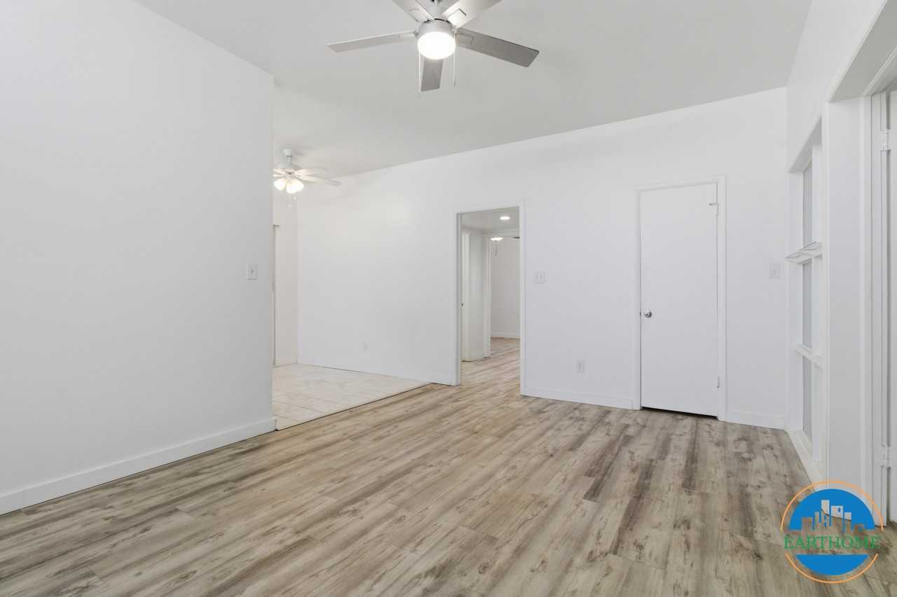 6366 Hampton Dr N #NA - Photo 6 of 26